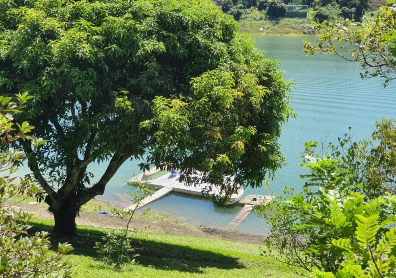 Maravilhoso Sitio Na Beira Da Represa Villa Igaratá Екстериор снимка